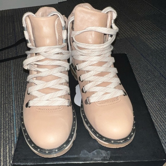 SOREL women’s boots- Lennox Hiker Booties with box - EUC - Picture 7 of 10